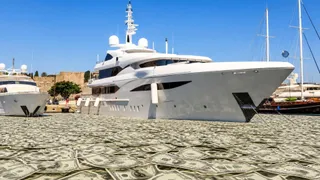 WTW chases Howden in court again after mega-yacht team lift out